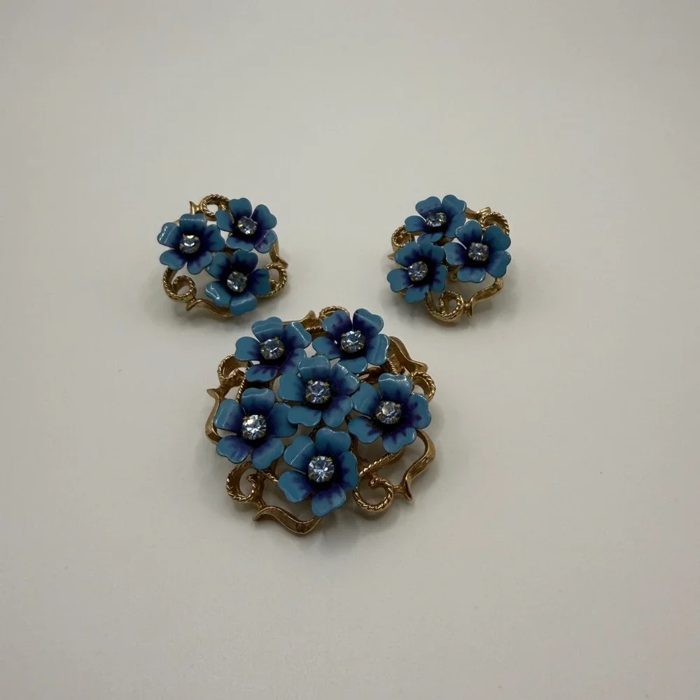 Avon Vintage Blue Enamel Flower Brooch and Clip On Earring Set Gold Tone Floral